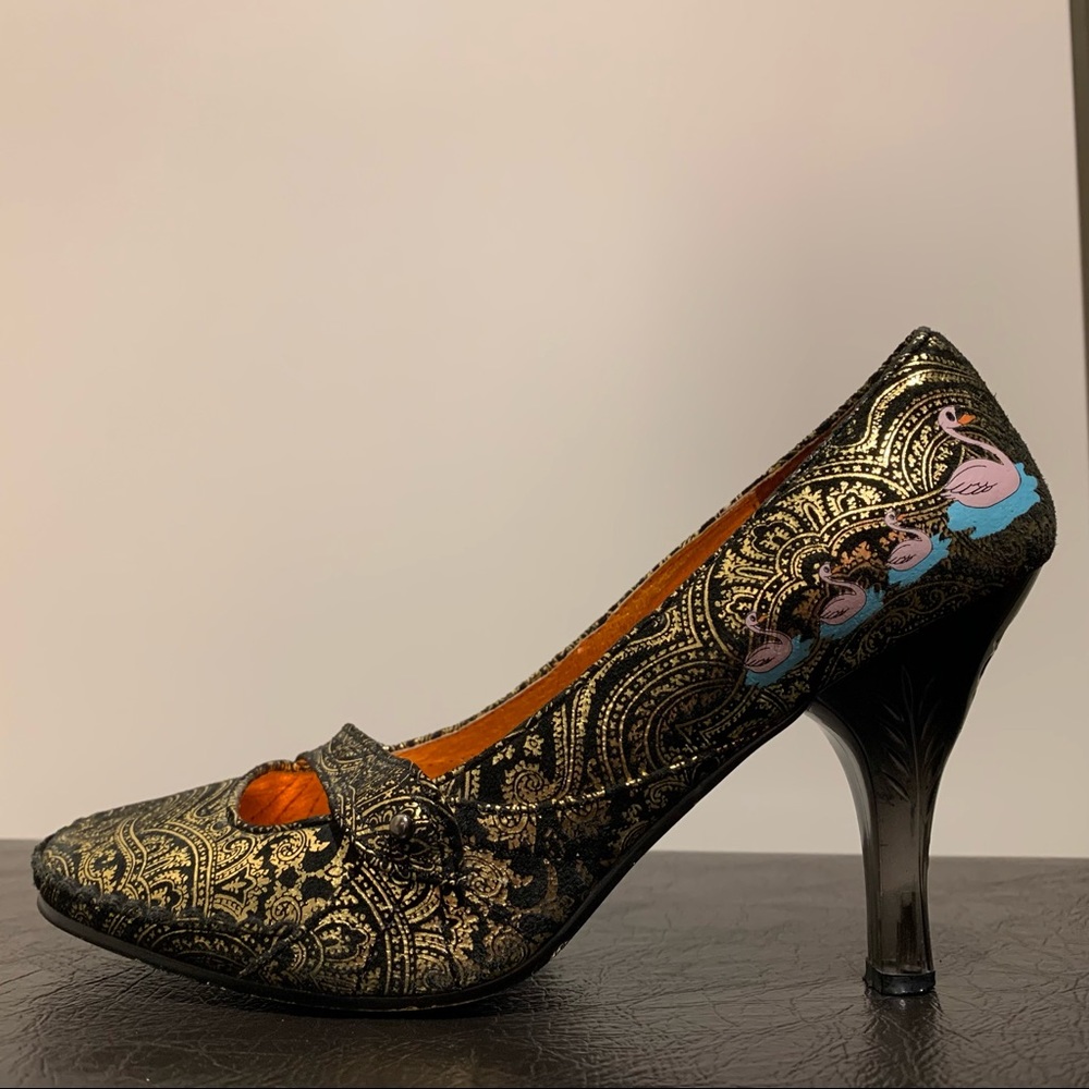 /Irregular Choice/ Black and Gold Heels